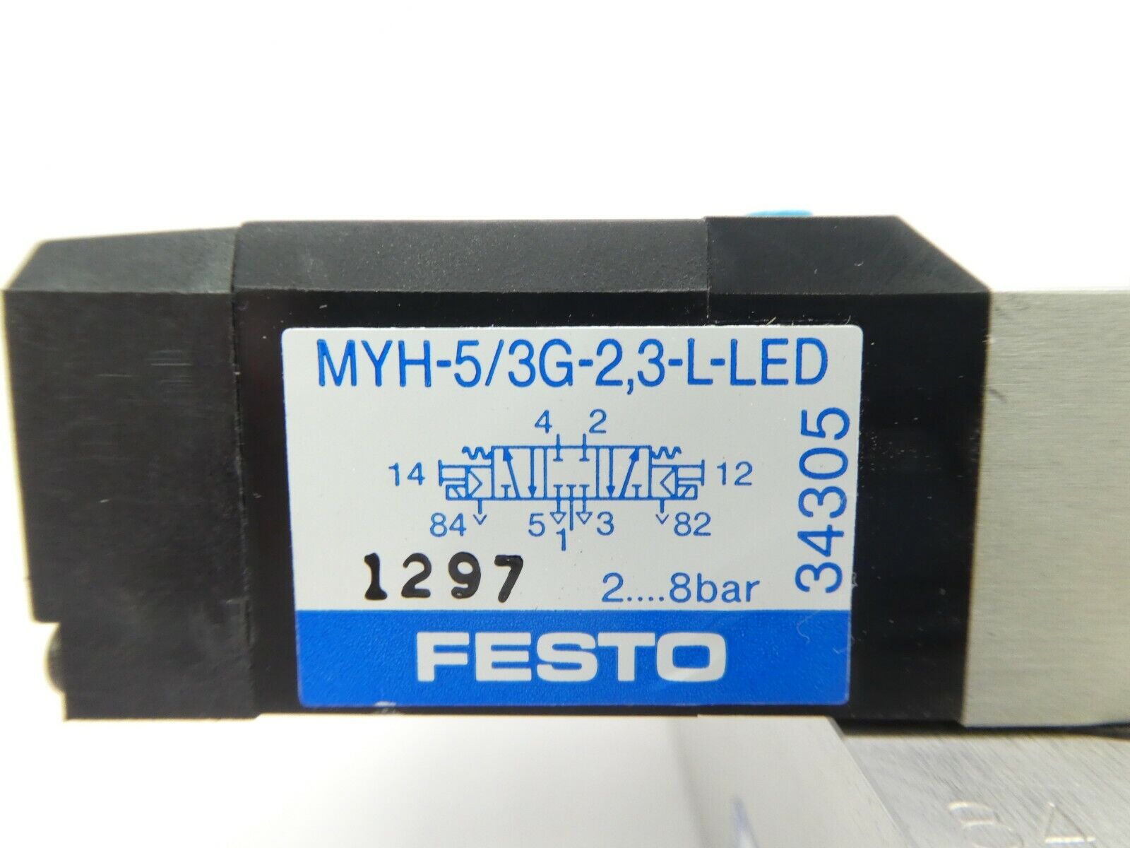 Festo 34336 7-Port Pneumatic Manifold PRMY-5-1/8-4 34305 MYH-5/3G-2,3-L-LED