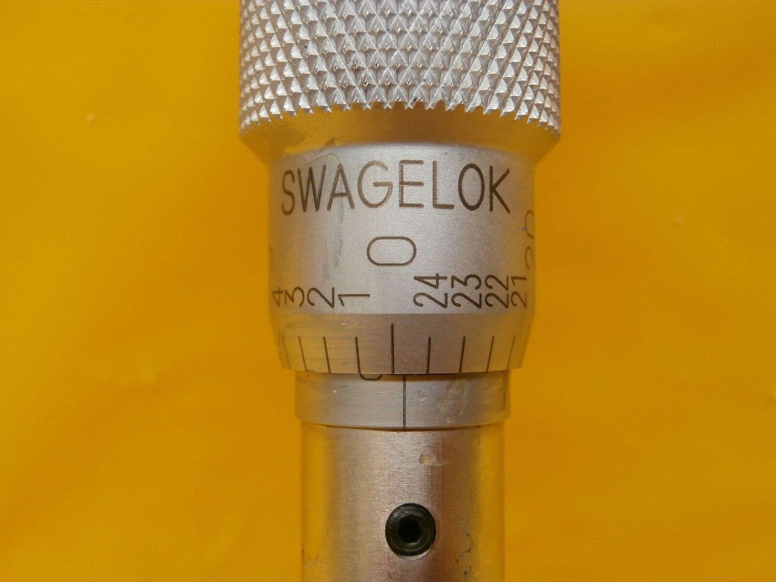 Swagelok SS-4BMG-VCR Metering Bellows Sealed Valve NUPRO Used Working